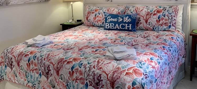 步行可达海滩度假屋，海滨特惠！4卧2.5卫，交通便利+美景！(Beach Side Discounts! 4Bd 2.5ba Short Walk 2 Beach & Easy Access+Views!)图片