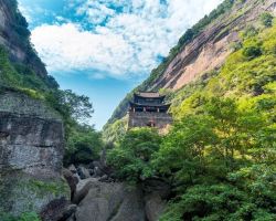 Multiple Sichuan attractions kick off special summer events