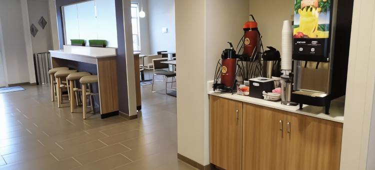 那不勒斯弗纳尔麦客达套房酒店(Microtel by Wyndham Vernal / Naples)图片