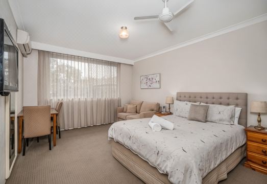 Cotswold GardensHotel Overview