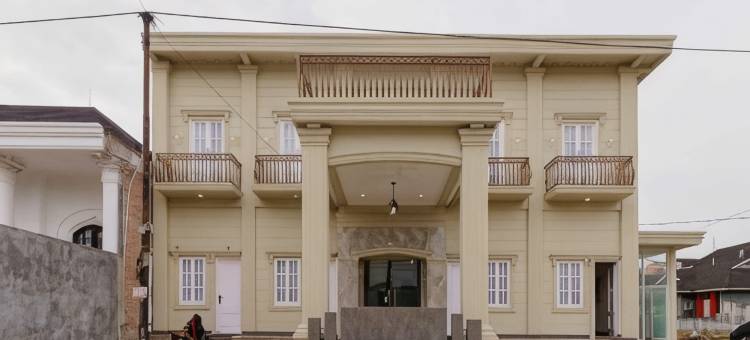 红多兹Plus伊斯兰酒店@巴东托莫博士路(RedDoorz Plus Syariah @ Jalan Dr Sutomo Padang)图片