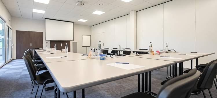 拉瓦勒基里亚德酒店(Kyriad Laval)图片