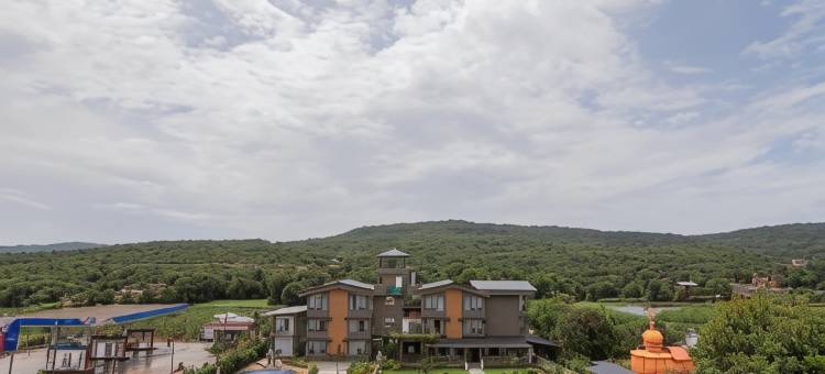 石木酒店安博利(Stone Wood Hotel Amboli)图片