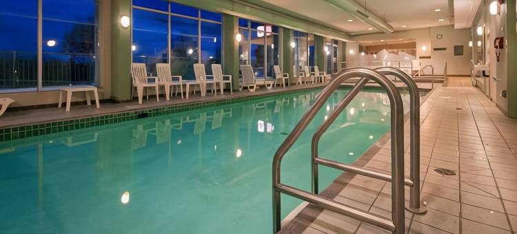 米逊贝斯特韦斯特优质酒店(Best Western Plus Mission City Lodge)图片