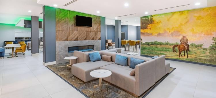 法尔 RGV 医学中心拉昆塔温德姆套房酒店(La Quinta Inn & Suites by Wyndham Pharr Rgv Medical Center)图片