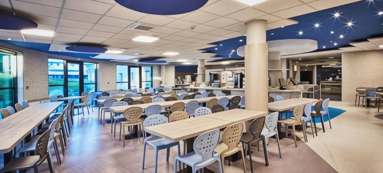 普瓦捷儒勒凡尔纳未来影视城基里亚德酒店(Kyriad Poitiers - Jules Verne Site du Futuroscope)图片