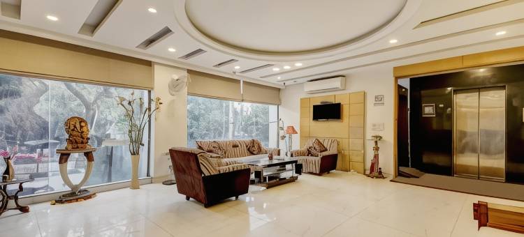 Treebo The Kings 广场(Treebo the Kings Plaza)图片