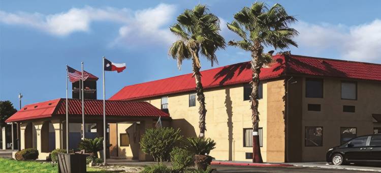 德尔里奥温德姆贝蒙特酒店(Baymont by Wyndham Del Rio)图片