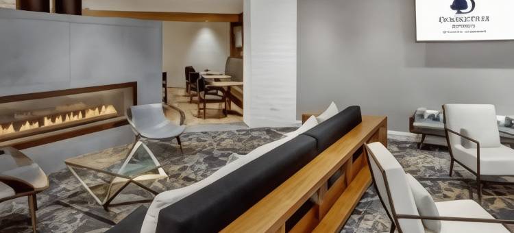 威奇托机场希尔顿逸林酒店(DoubleTree by Hilton Hotel Wichita Airport)图片