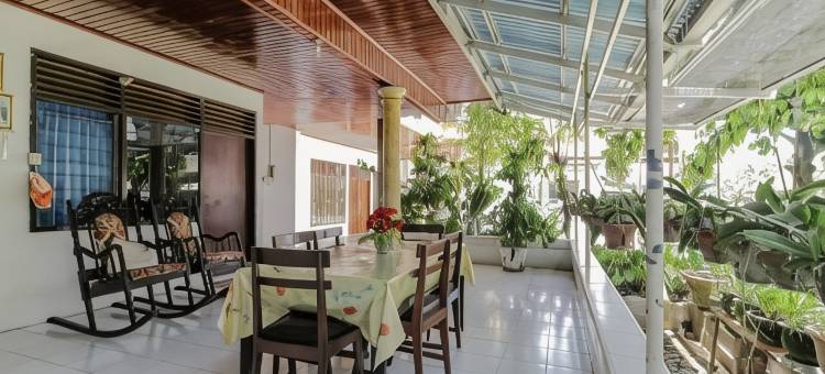 红门酒店-近山姆拉图朗吉机场(RedDoorz Near Sam Ratulangi Airport Manado)图片