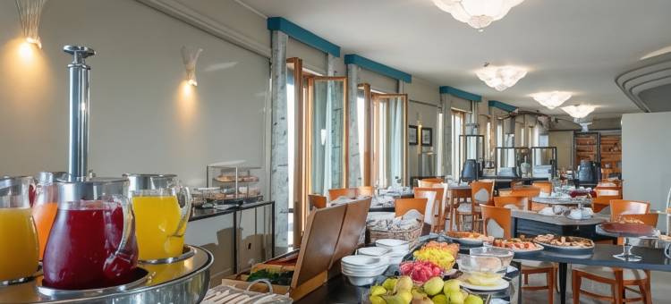 阿斯图拉宫酒店(Astura Palace Hotel)图片
