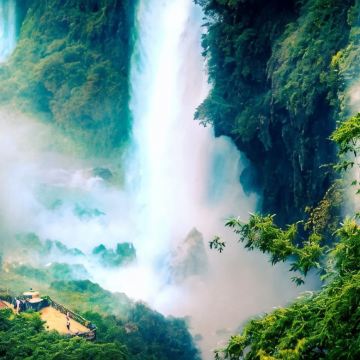 贵州贵阳+遵义+中国酒文化城+赤水丹霞旅游区·大瀑布+赤水竹海公园4日3晚私家团