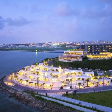 日本冲绳+冲绳美丽海水族馆+濑长岛+玉泉洞6日5晚跟团游