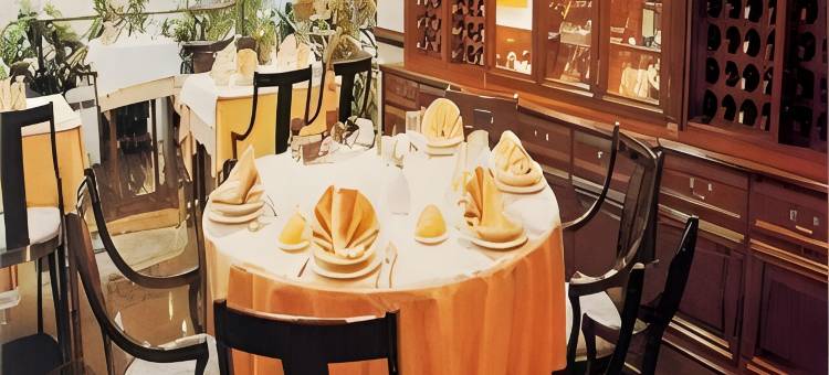 希洪中心贝戈尼亚住宿加早餐酒店(B&B HOTEL Gijón Centro Begoña)图片