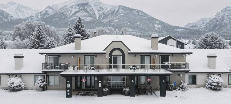 北风坎莫尔酒店(Northwinds Hotel Canmore)图片