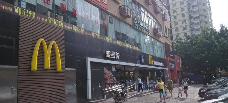 深圳市莲塘宾馆(莲塘口岸仙湖路地铁站店)图片