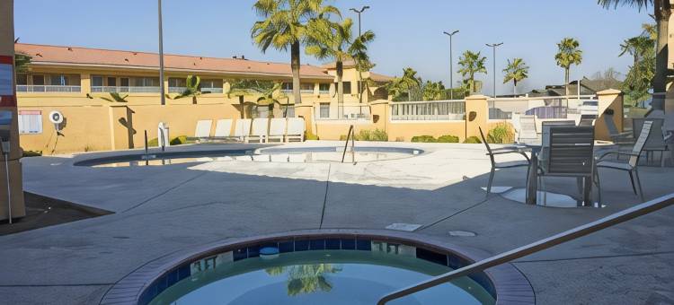 勒莫尔贝斯特韦斯特套房酒店(Best Western Inn  Suites Lemoore)图片