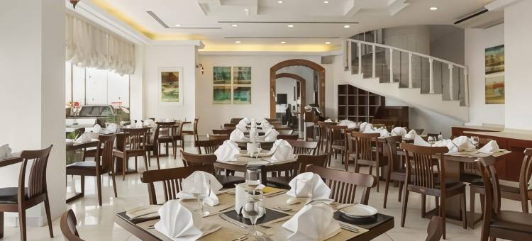 阿吉曼海滩温德姆华美达酒店(Ramada by Wyndham Beach Hotel Ajman)图片