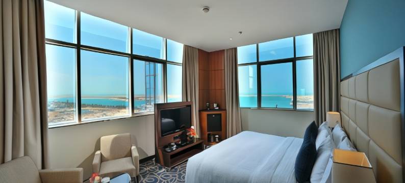 阿布扎比滨海路华美达酒店(Ramada by Wyndham Abu Dhabi Corniche)图片
