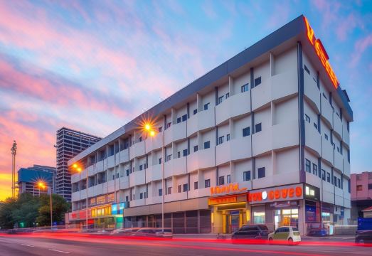 Vienna Hotel (Tianjin Chentangzhuang Subway Station Store) Hotel Overview