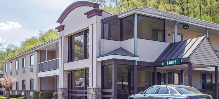 康涅狄格托灵顿美洲佳值酒店(Americas Best Value Inn Torrington, CT)图片