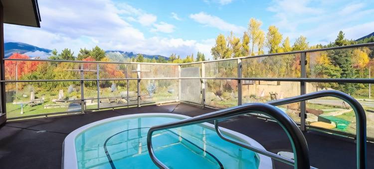 雷夫尔斯托克北风酒店(Northwinds Hotel Revelstoke)图片