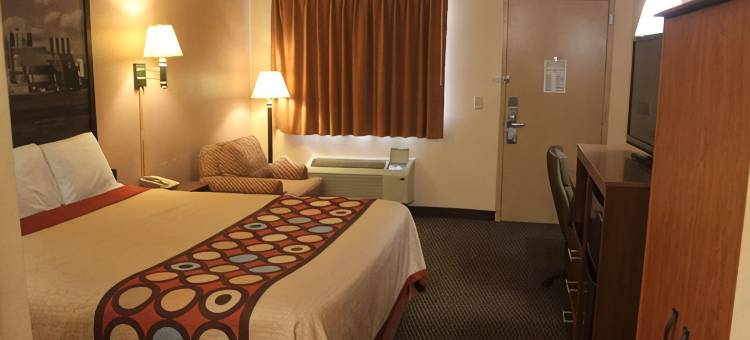 劳雷尔速8酒店(Super 8 by Wyndham Laurel)图片