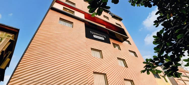 Super Townhouse VIP Road Formerly the Sky图片