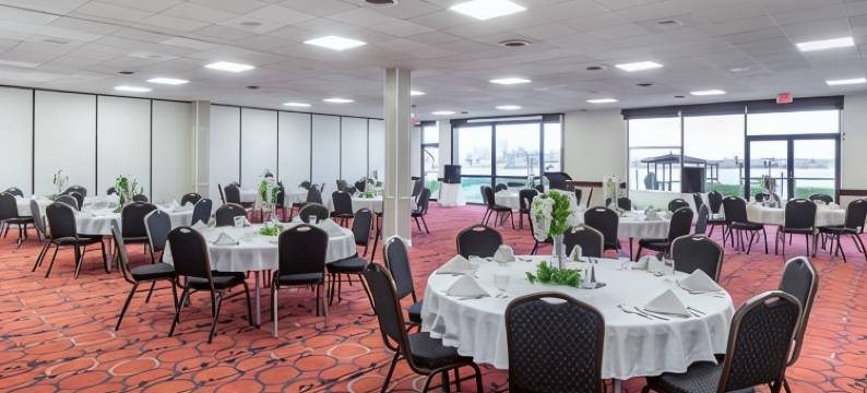 磨塞斯克湖滨贝斯特韦斯特优质酒店(Best Western Plus Lake Front Hotel)图片