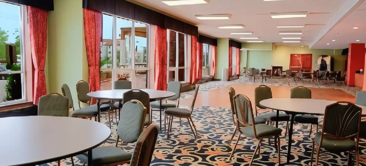 桑达斯基贝斯特韦斯特优质套房酒店(Best Western Plus Sandusky Hotel  Suites)图片