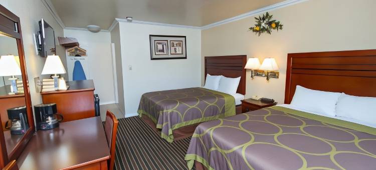 Travelodge by Wyndham Fresno Convention Center Area图片