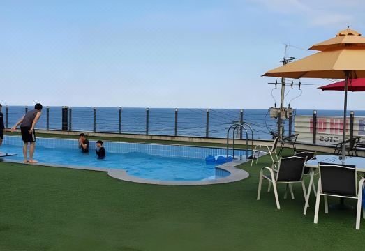 Nuri (Blue Road Town PensionHotel Overview