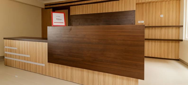 红多兹PLUS酒店-近巨港广场购物中心(RedDoorz Plus Near Palembang Square Mall)图片