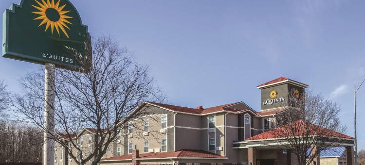 堪萨斯城机场拉昆塔温德姆套房酒店(La Quinta Inn & Suites by Wyndham Kansas City Airport)图片