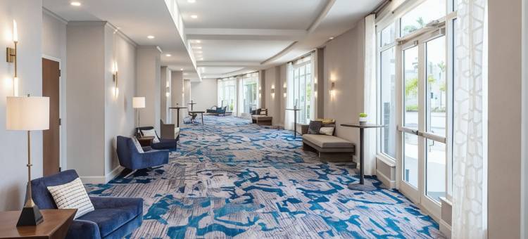 Crowne Plaza 英尺。迈尔斯堡ARPT镇中心(Crowne Plaza FT. Myers Gulf Coast)图片