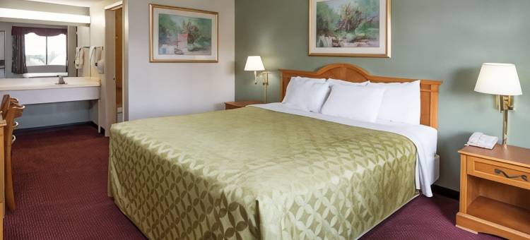 圣贝纳迪诺戴斯酒店-近圣曼努埃尔(Days Inn by Wyndham San Bernardino)图片