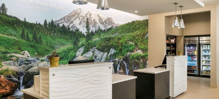 伯灵顿拉昆塔温德姆套房酒店(La Quinta Inn & Suites by Wyndham Burlington)图片