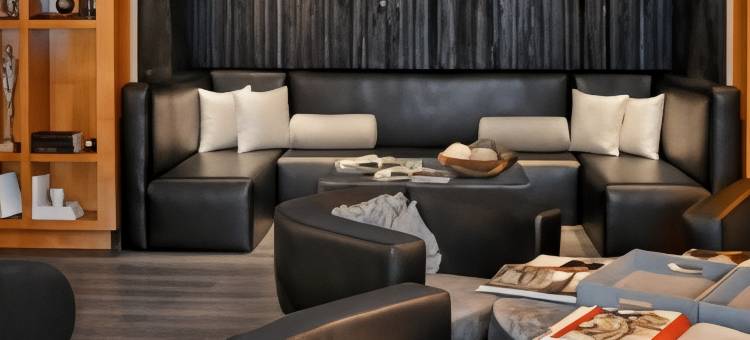 埃德蒙顿机场万丽酒店(Renaissance Edmonton Airport Hotel)图片