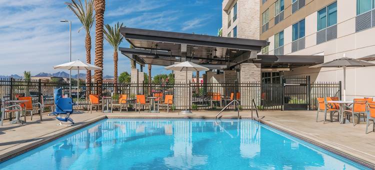 哈瓦苏湖城伦敦桥智选假日套房酒店(Holiday Inn Express & Suites Lake Havasu - London Bridge)图片