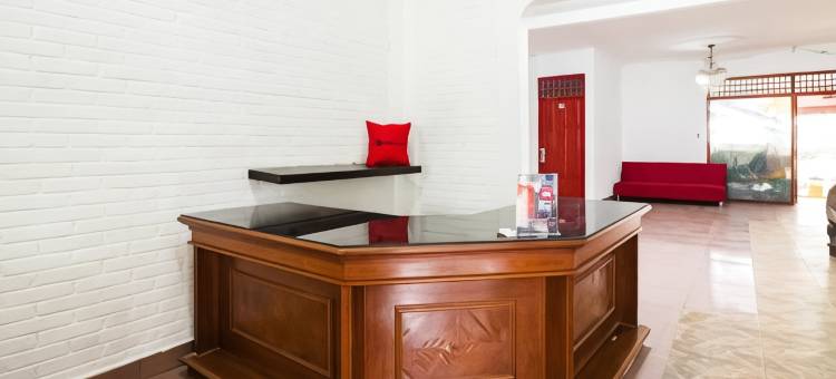 红多兹酒店-帕穆朗大学(RedDoorz Near Universitas Pamulang)图片