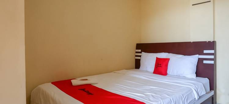 红多兹酒店@洛萨里区2号(RedDoorz @ Losari Area 2)图片