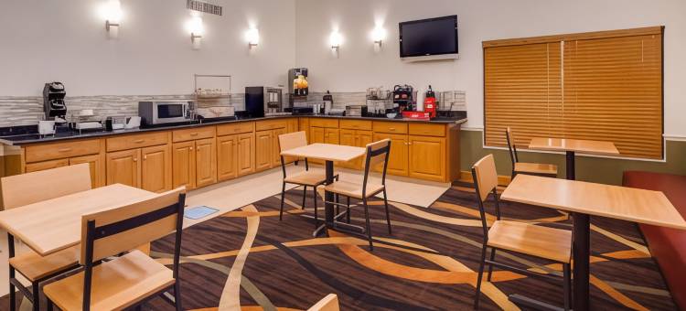 莱恩贝斯特韦斯特酒店(Best Western Rayne Inn)图片