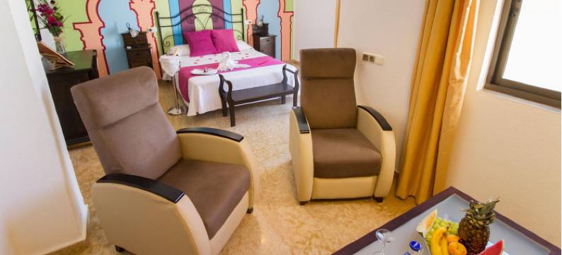 普尔塔纳扎里酒店(Hotel Puerta Nazarí)图片