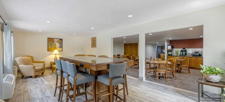 品质酒店及套房林肯南(Quality Inn & Suites Lincoln South)图片
