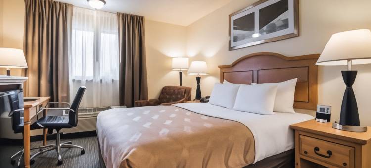 锡尔弗代尔班戈 - 基波特凯艺套房酒店(Quality Inn & Suites Silverdale Bangor-Keyport)图片