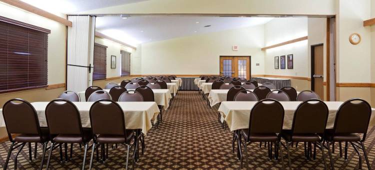 弗格斯福尔斯AmericInn会议中心(AmericInn by Wyndham Fergus Falls Conference Center)图片