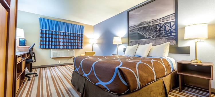 坎卢普斯速8酒店(Super 8 by Wyndham Kamloops on the Hill)图片