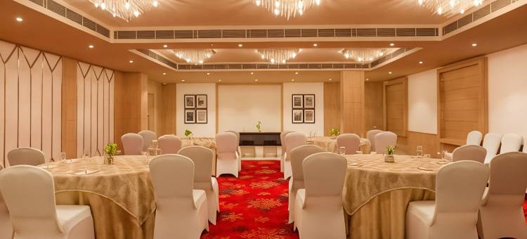 红狐狸柠檬树酒店，德拉敦(Red Fox by Lemon Tree Hotels, Dehradun)图片