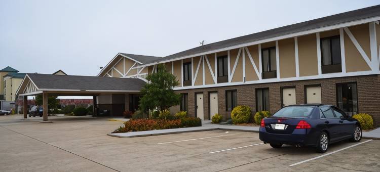 本顿维尔温德姆速8酒店(Super 8 by Wyndham Bentonville)图片