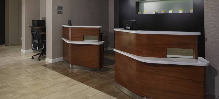 印第安纳波利斯西北万怡酒店(Courtyard Indianapolis Northwest)图片